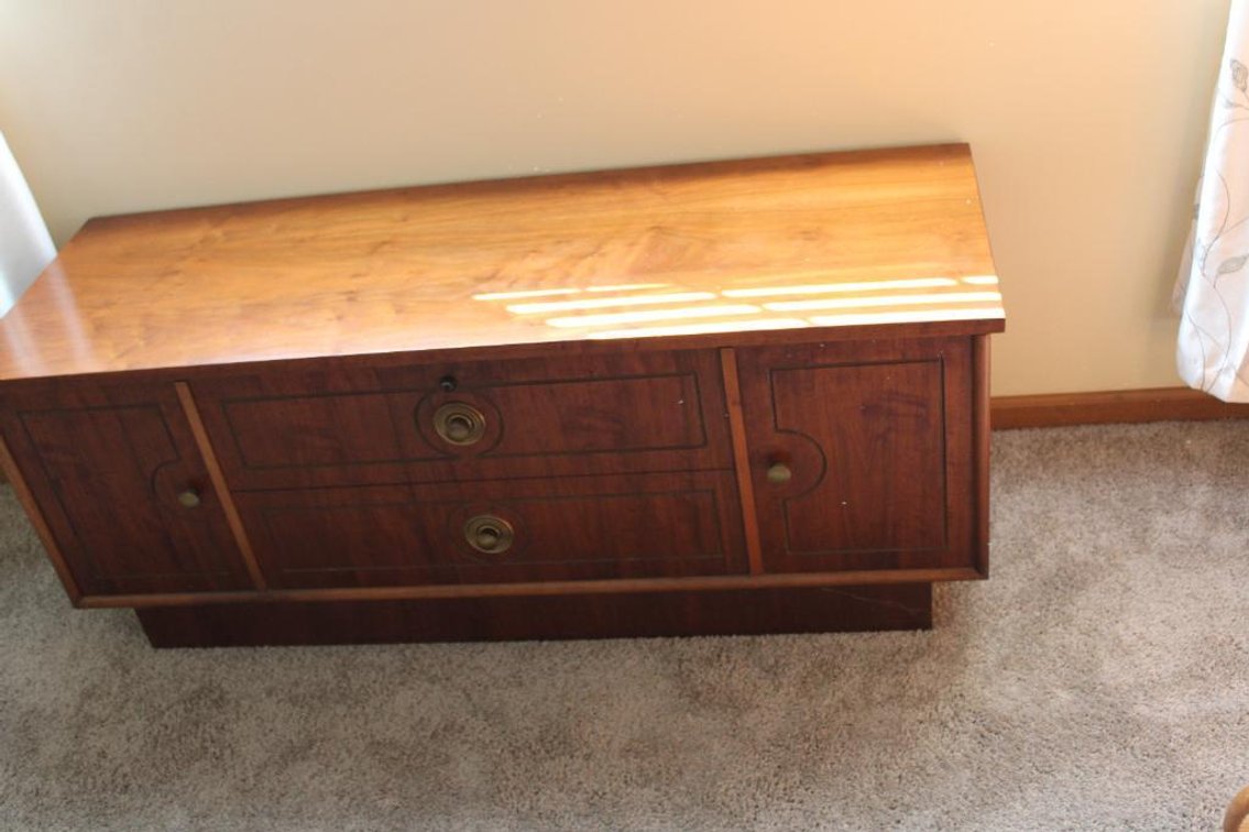 LANE CEDAR BLANKET CHEST