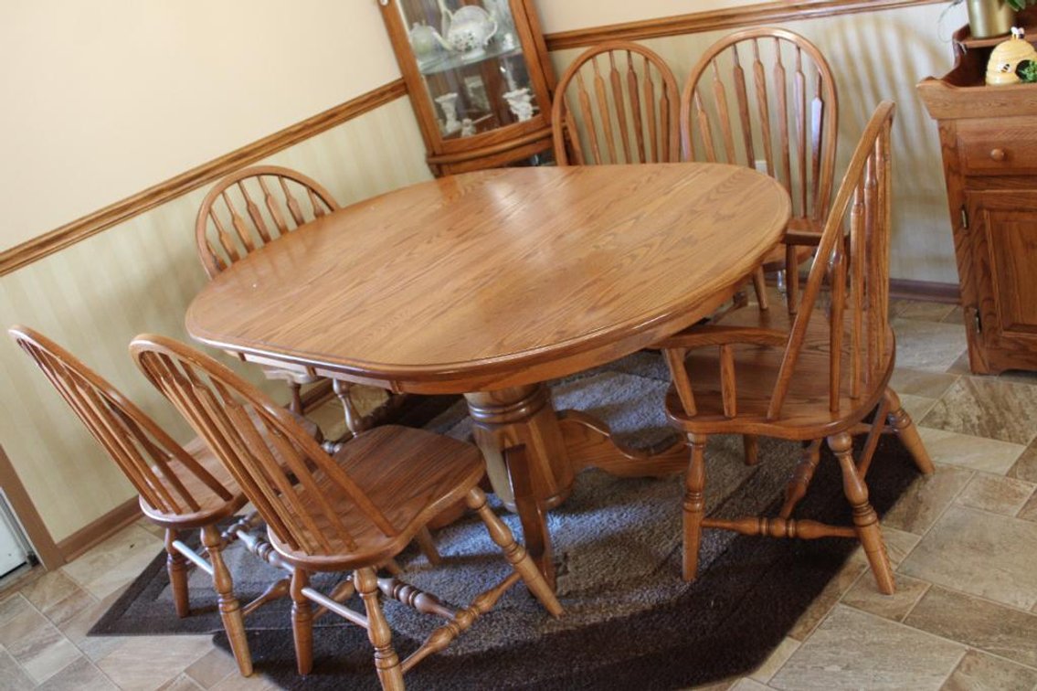 DINING ROOM TABLE