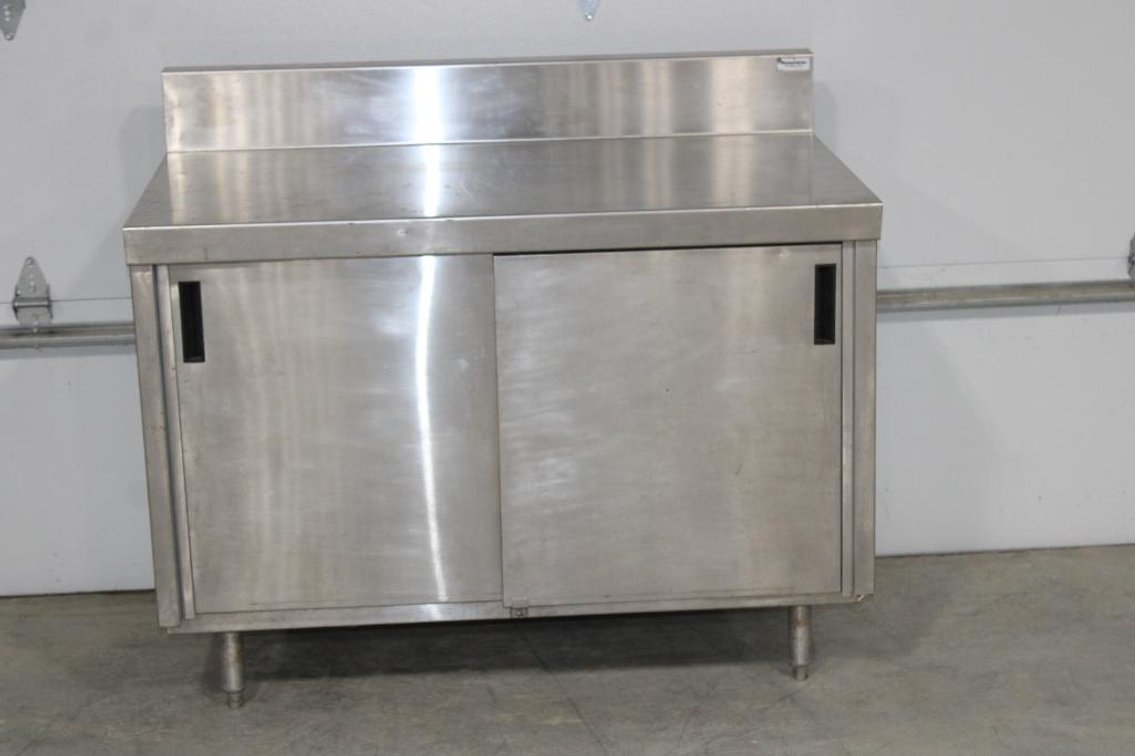 RANDELL SLIDING DOOR UTILITY STAND 