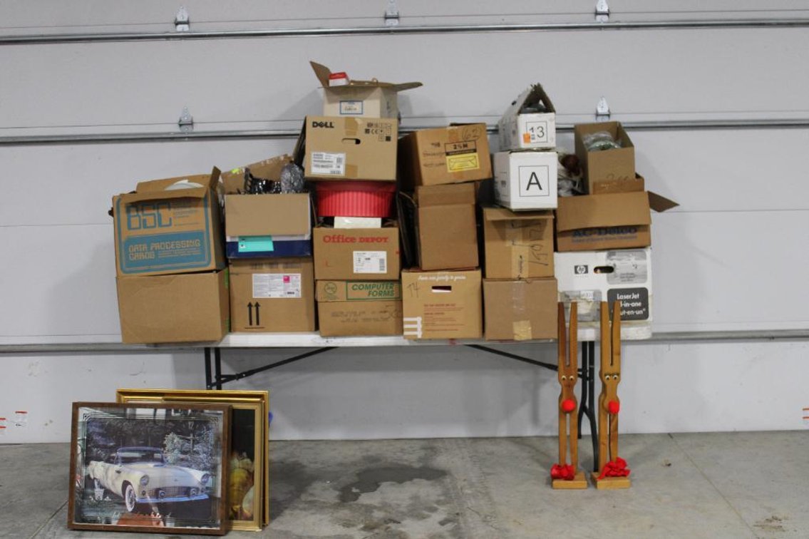 LARGE LOT OF GLASSWARE, DECOR, ETC
