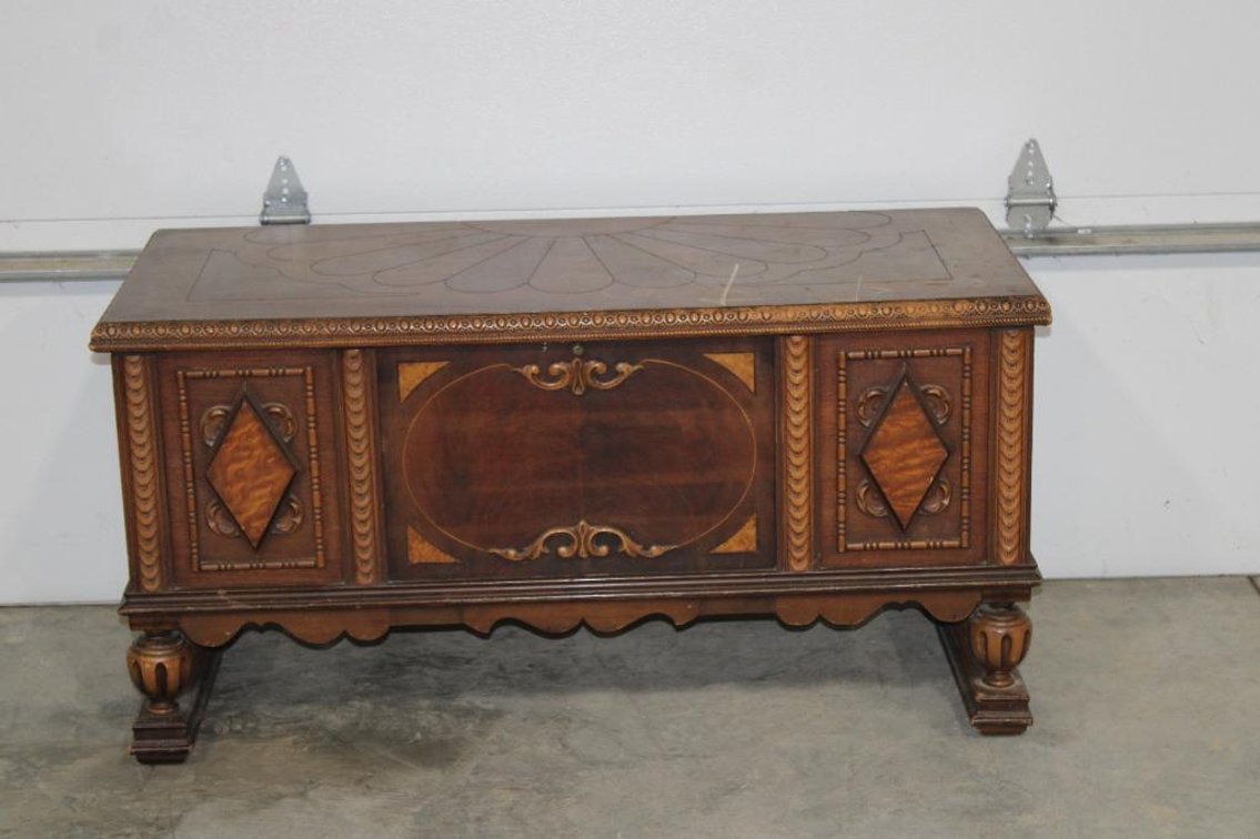 VINTAGE CEDAR CHEST