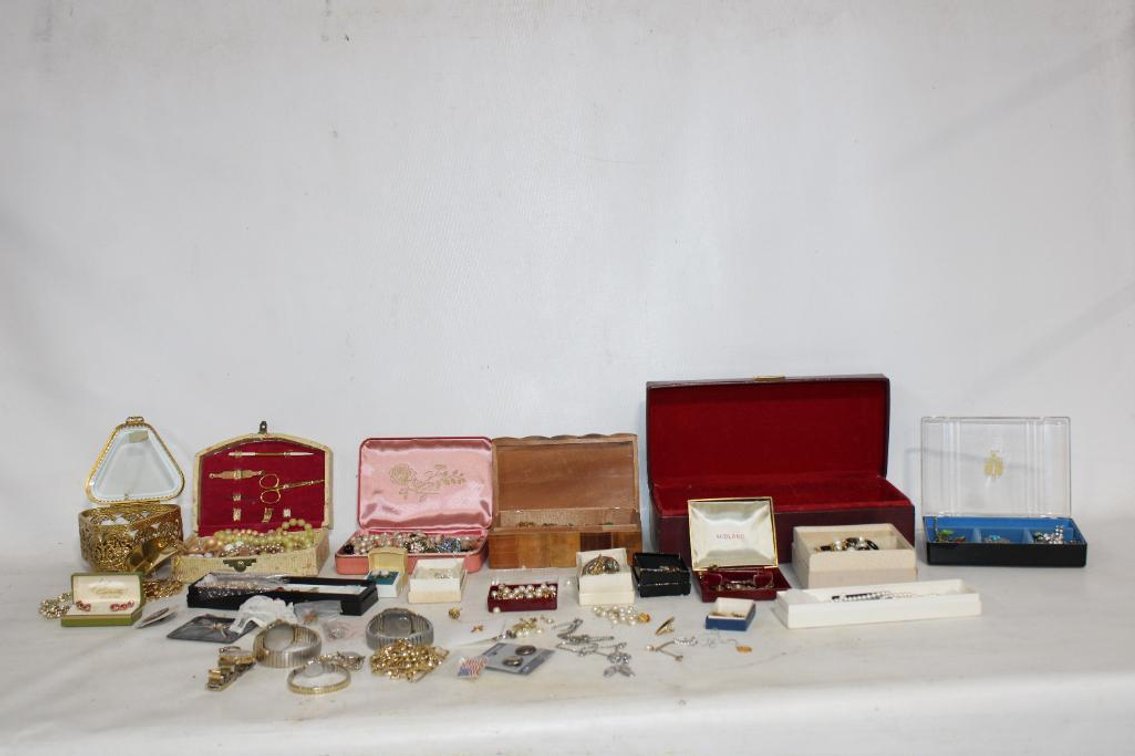 COSTUME JEWELRY 