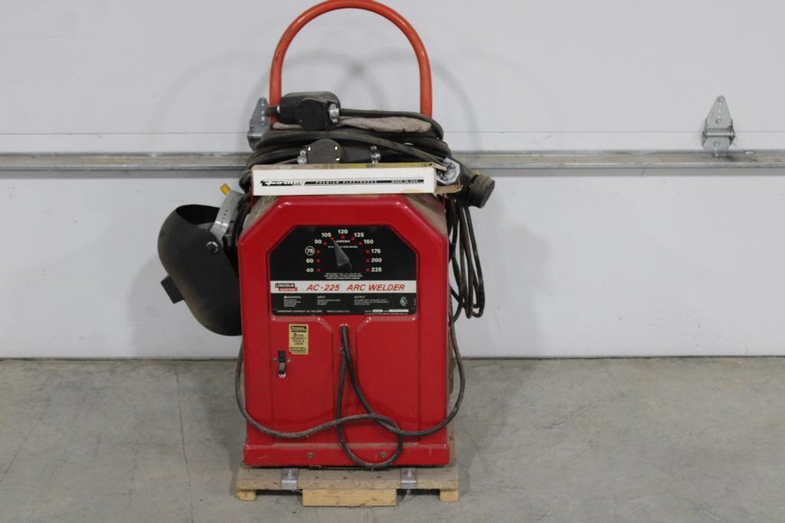 LINCOLN AC-225 WELDER