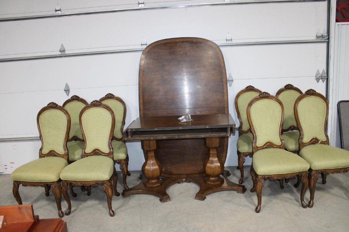 DINING ROOM TABLE W/ CHAIRS