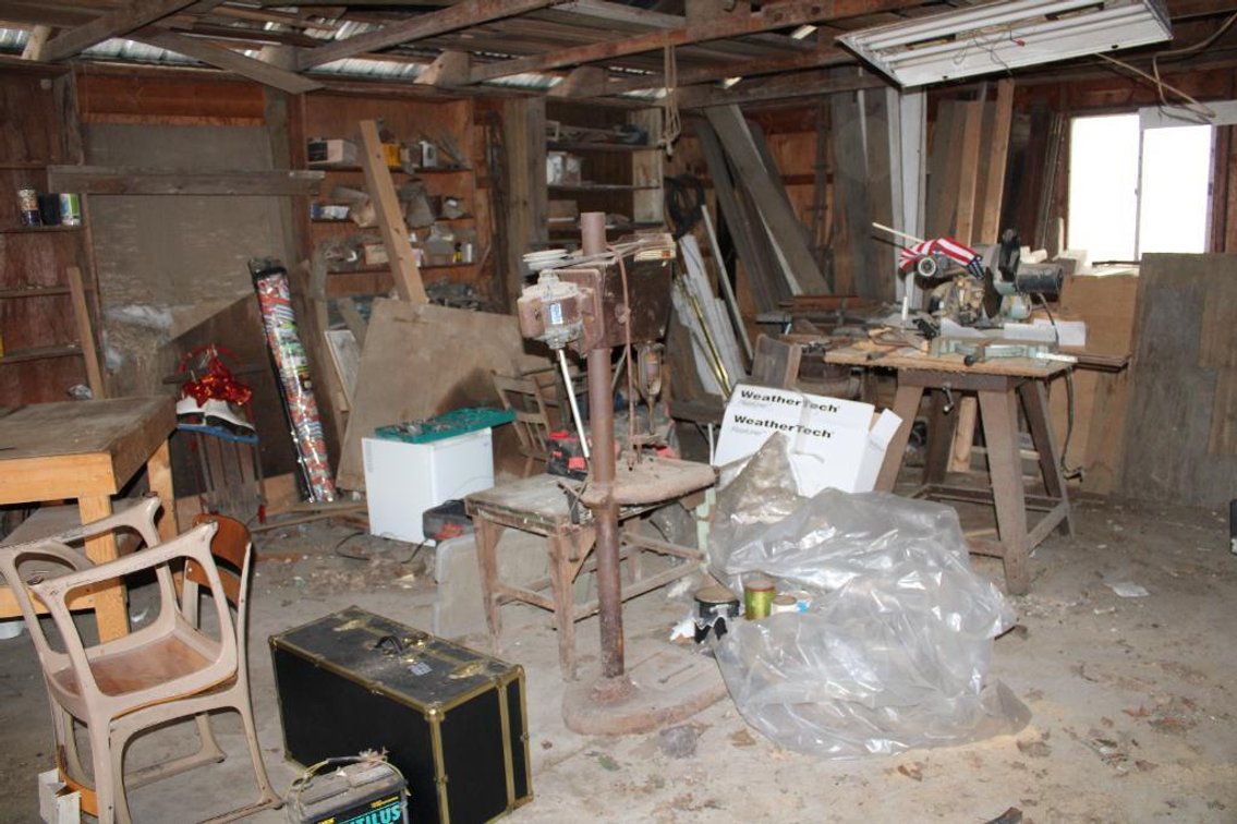 GARAGE CORNER CLEANING RIGHTS