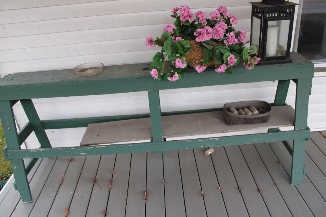 PLANT STAND