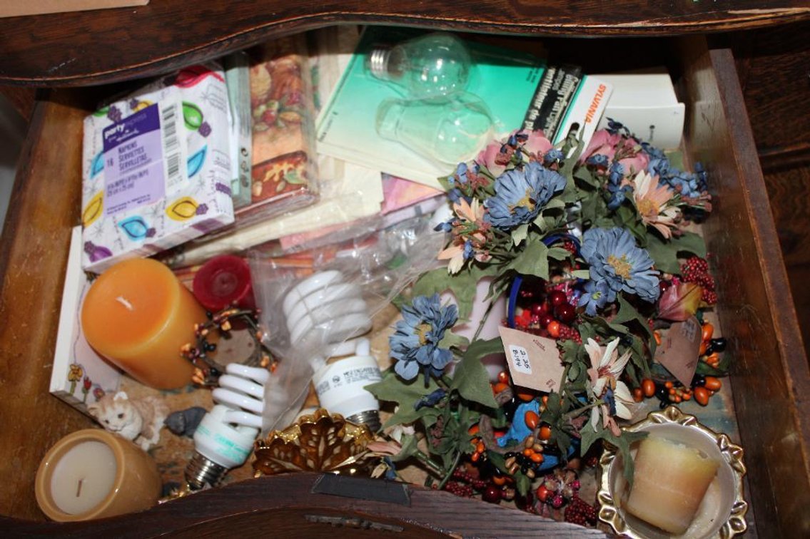 DROP LEAF TABLE, DECOR, GLASSWARE, ETC