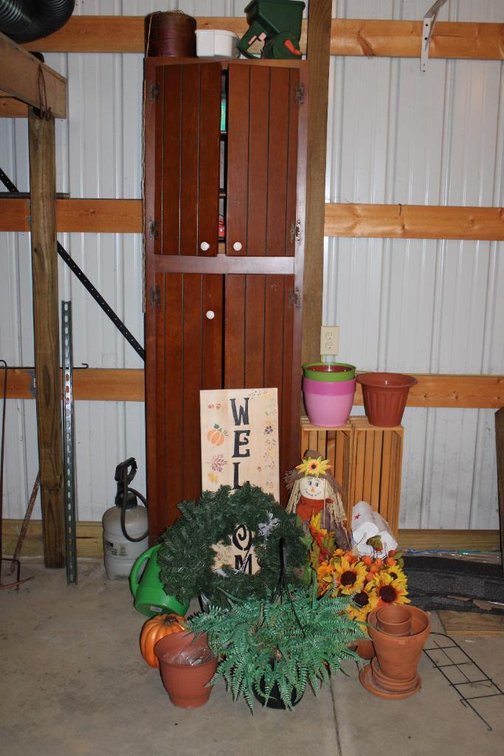CABINET CONTENTS AND DECOR