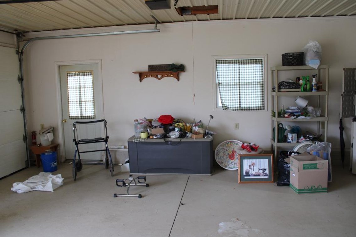 LEFT SIDE GARAGE CLEANING RIGHTS
