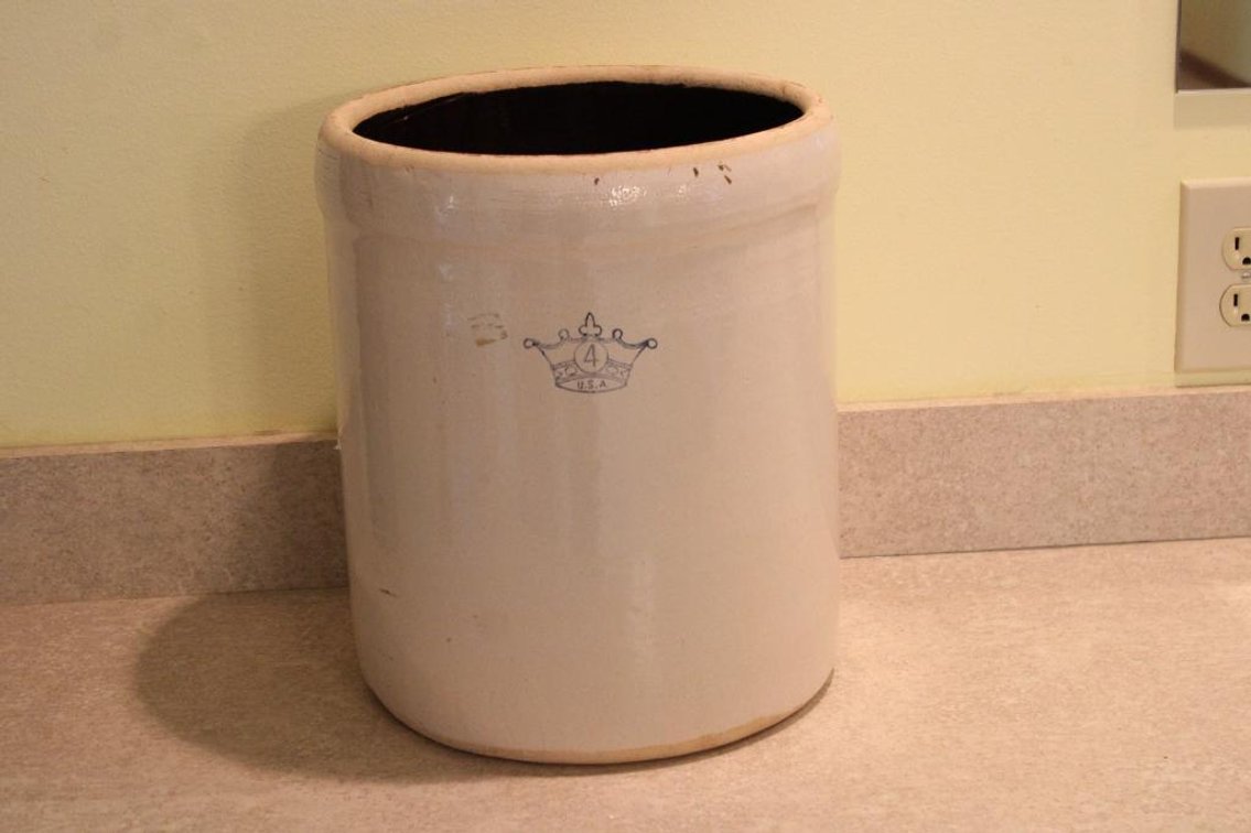 4 GALLON CROWN CROCK