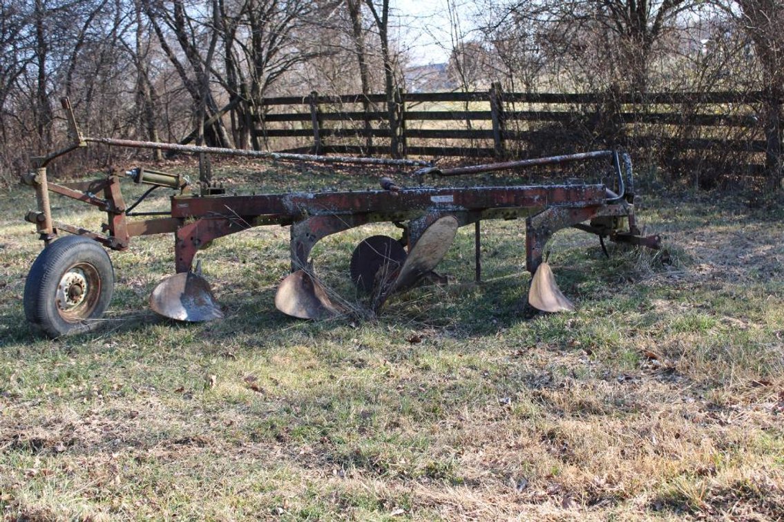 INTERNATIONAL 3PT PLOW