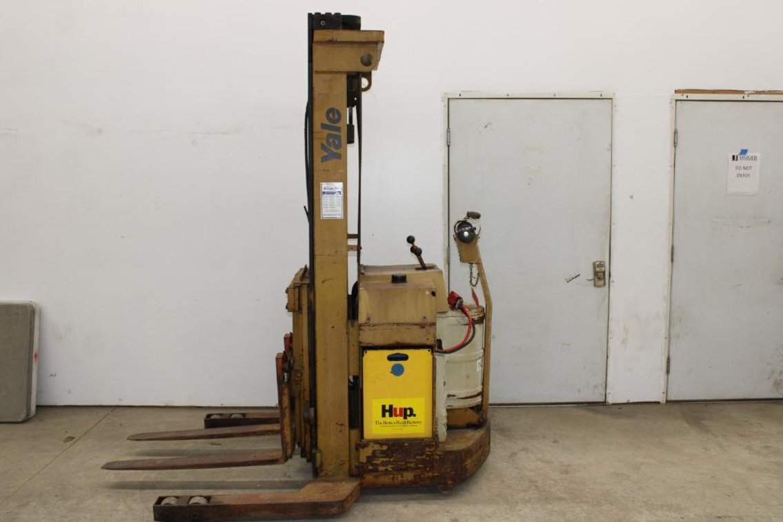 YALE 30RRT REACH TRUCK