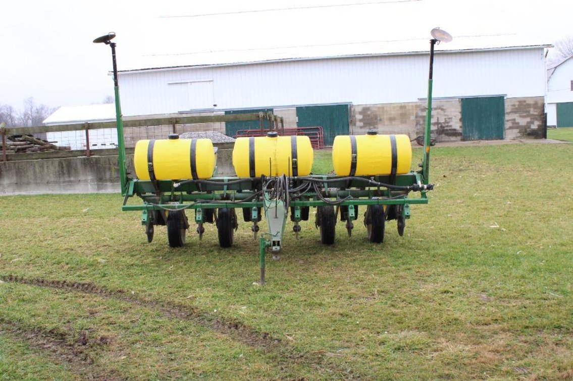 JOHN DEERE 7000 PLANTER