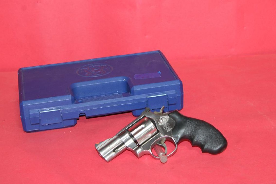 SMITH AND WESSON 686 .357MAG REVOLVER 