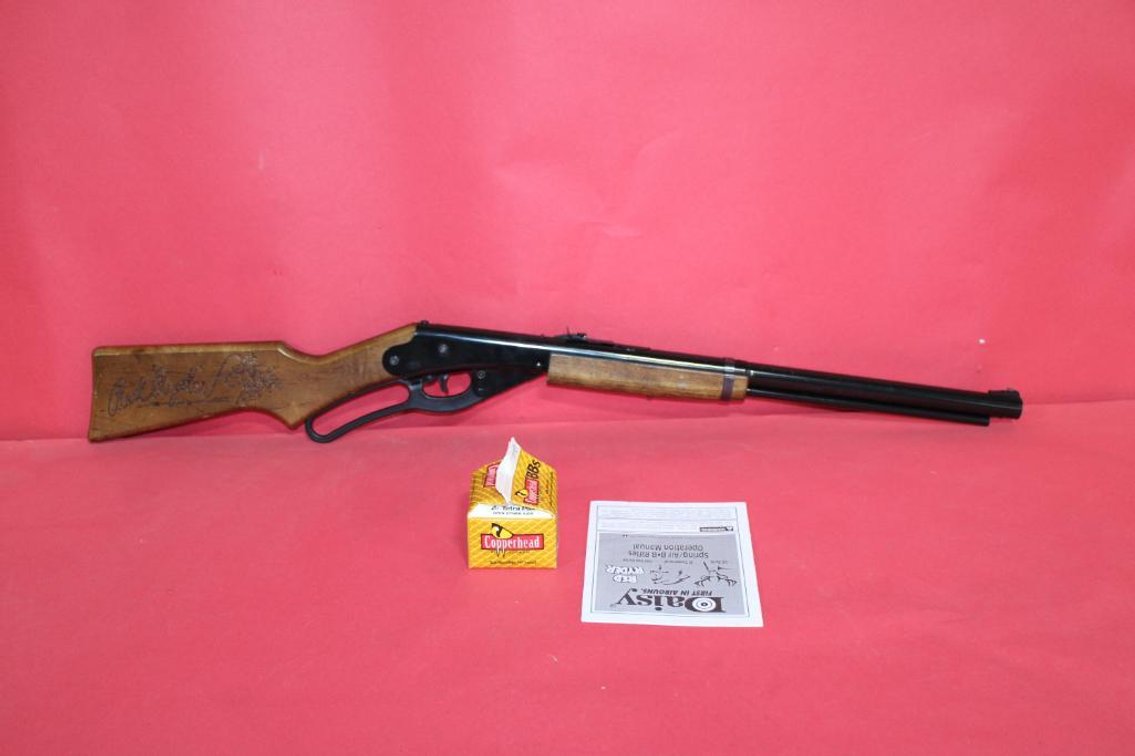 DAISY RED RYDER BB GUN