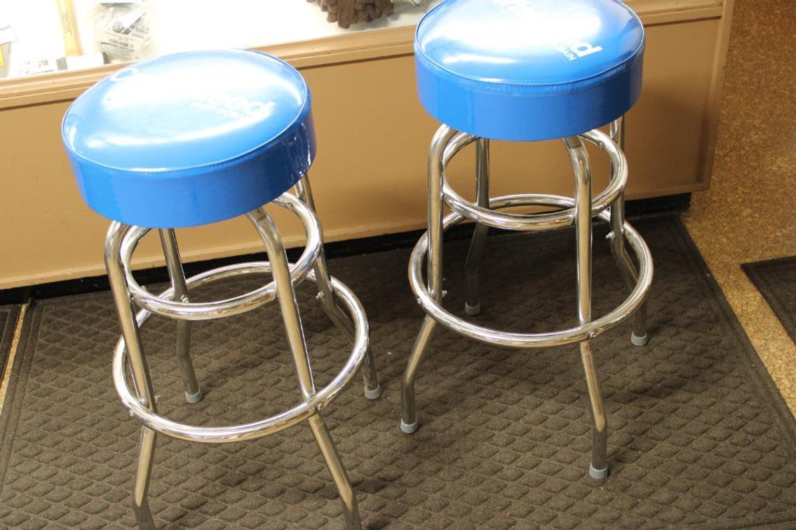 STOOLS