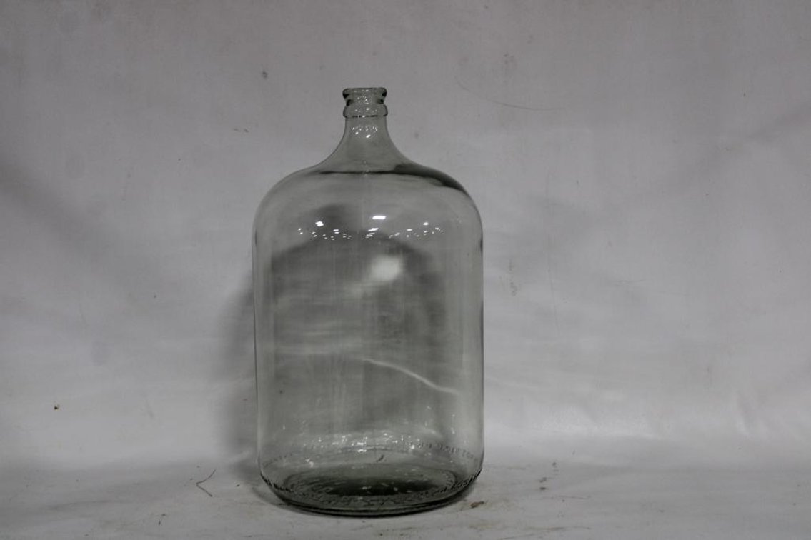 6 GALLON GLASS JUG