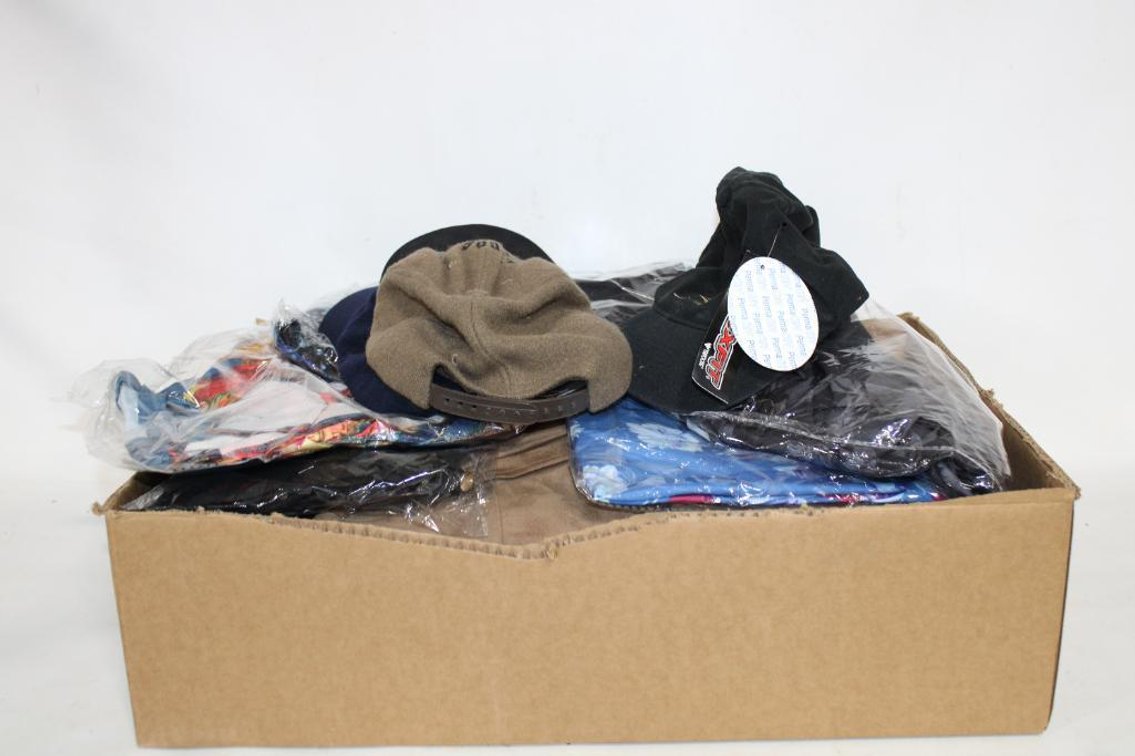 CLOTHES/HATS