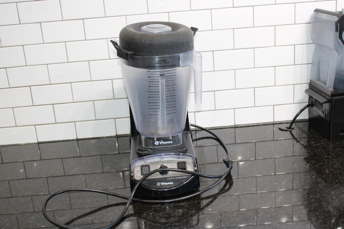 VITAMIX XL VARIABLE SPEED BLENDER