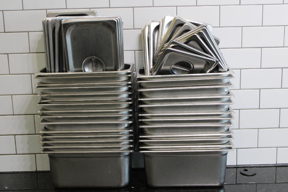 WARMING/COOLING TRAYS W/ LIDS