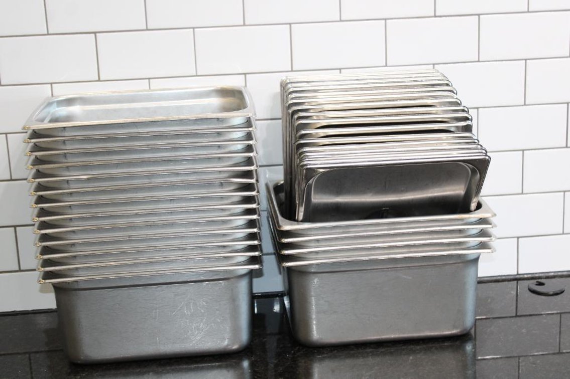 WARMING/COOLING TRAYS W/ LIDS