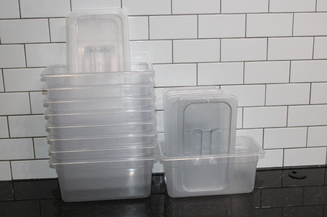 FOOD STORARE AND LIDS 