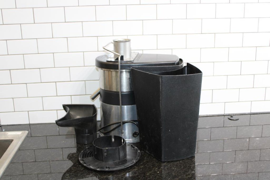 CEDADO ZUMMO JUICER