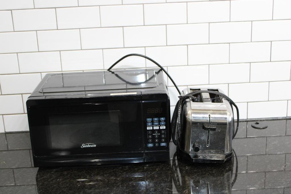 INTERTEK COMMERCIAL TOASTER AND SUNBEAM MICROWAVE