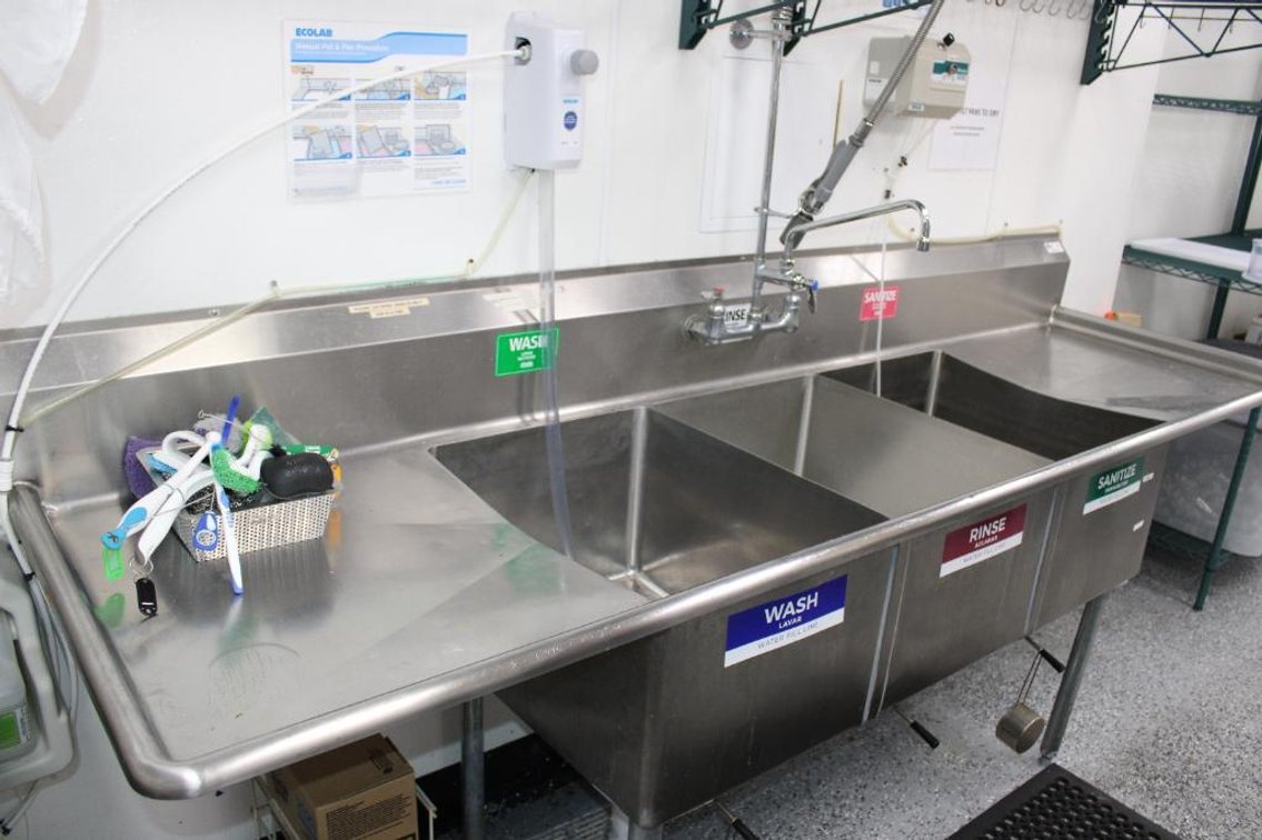 JOHN BOOS STAINLESS 3 BAY SINK