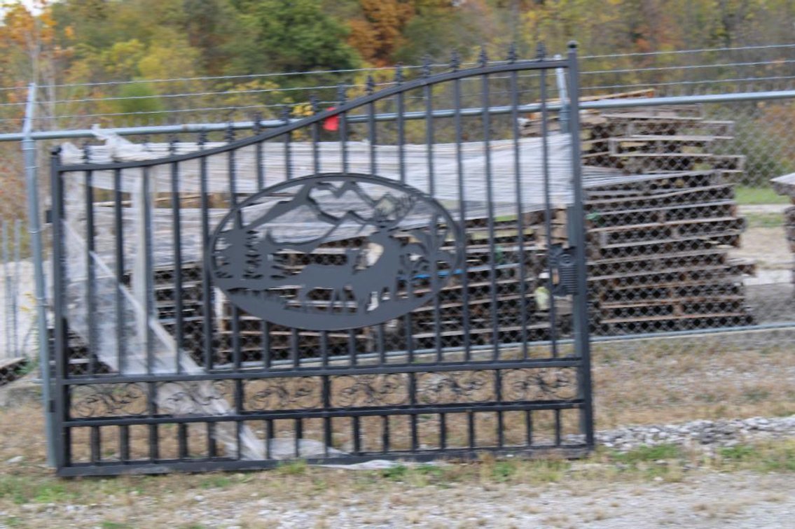 METAL ENTRANCE GATES