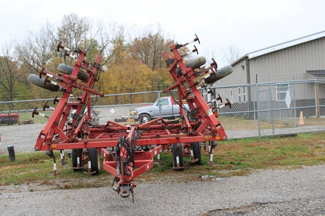 24' CASE IH 4800 FIELD CULTIVATOR