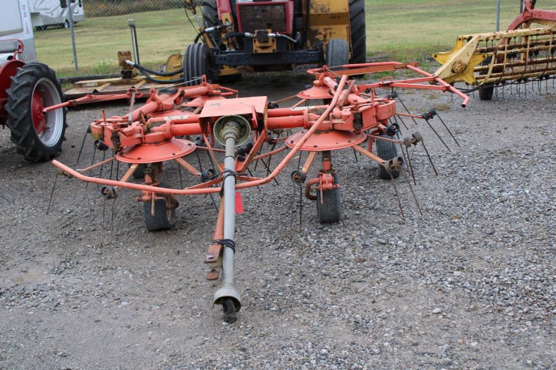 KUHN 6 BASKET HAY TEDDER