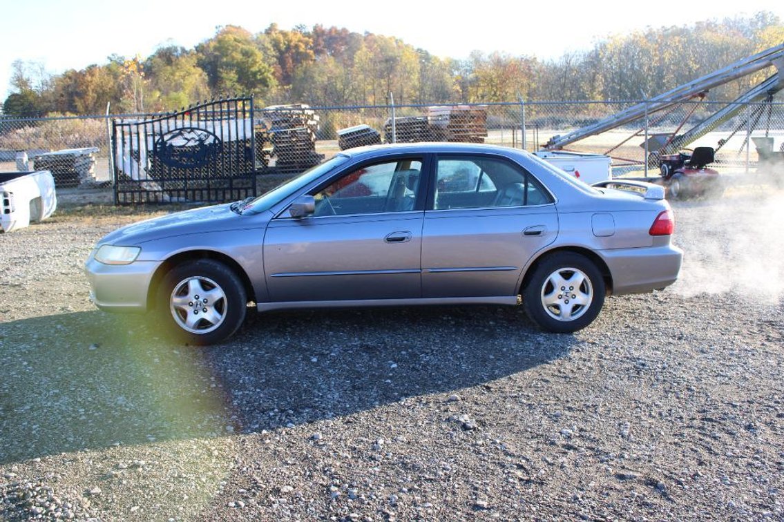 2000 Honda Accord Passenger Car, VIN # 1HGCG1652YA022235