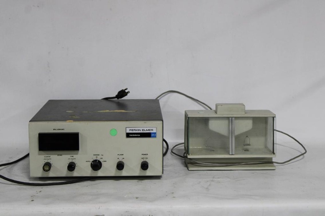 PERKIN ELMER AUTOBALANCE AD-2 SCALE