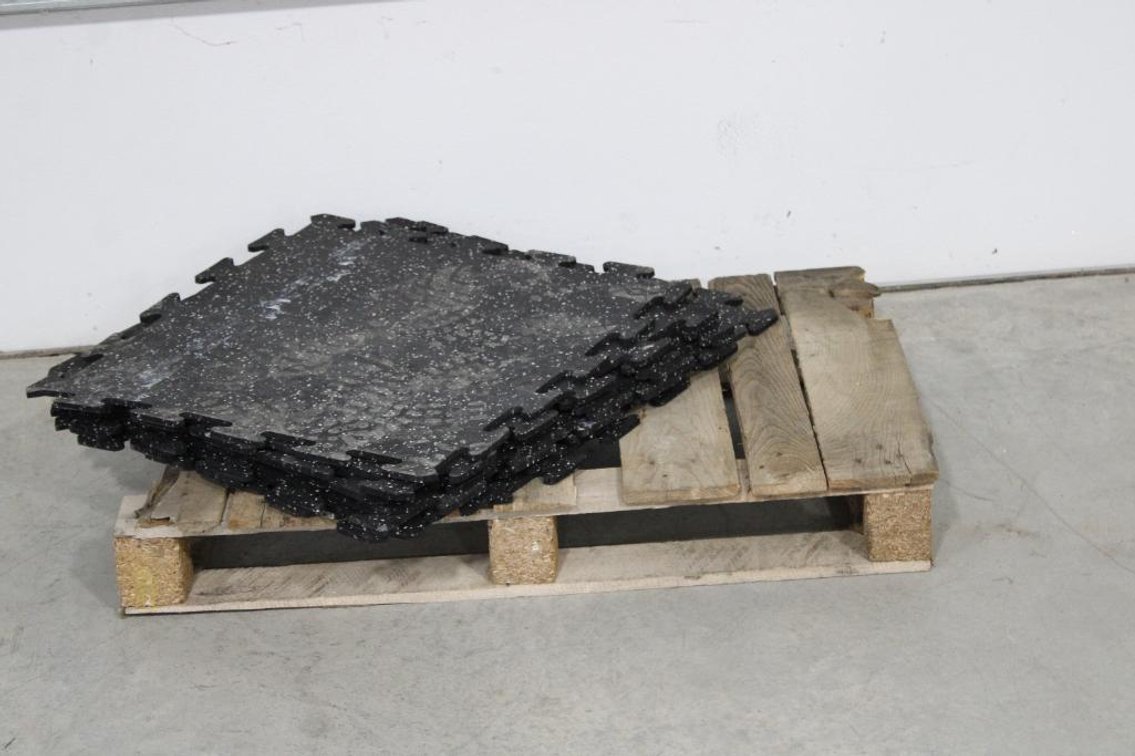 PUZZLE RUBBER MATTING