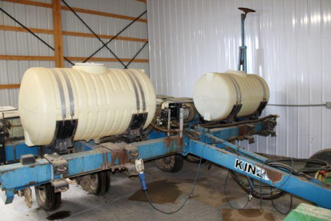 KENZE PT 6 ROW CORN PLANTER