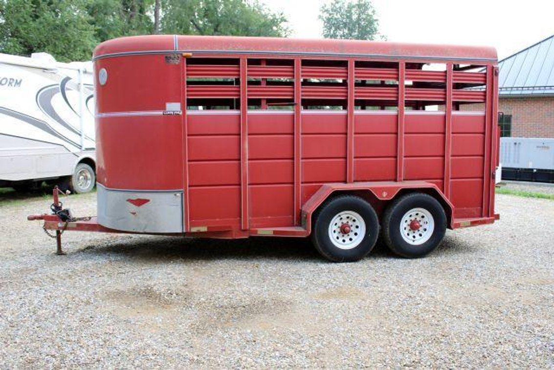 2000 CORN PRO LIVESTOCK TRAILER