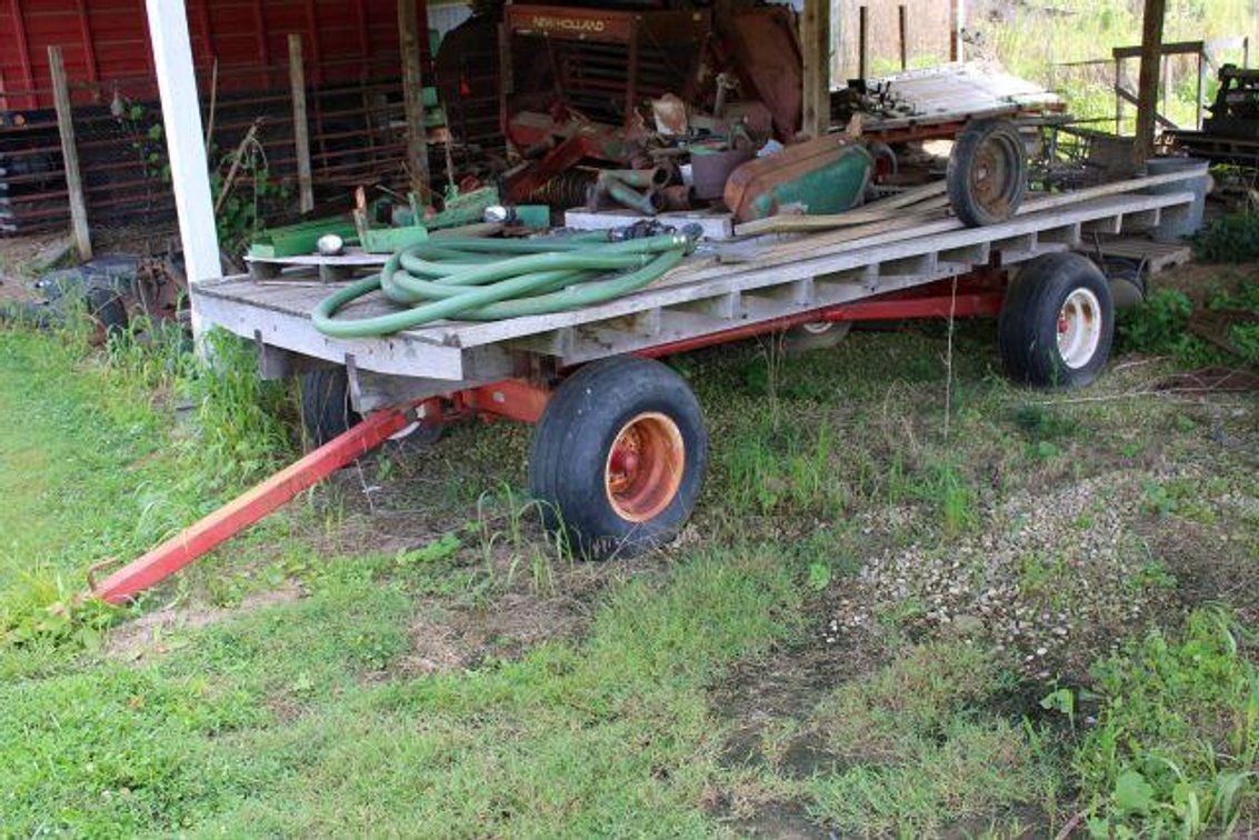 UNVERFERTH HAY WAGON