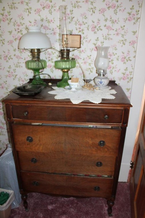 VINTAGE DRESSER AND CONTENTS