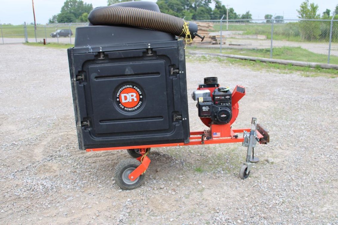 DR LEAF AND LAWN VACUUM