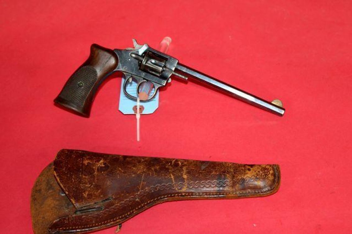 H & R TRAPPER .22 REVOLVER 