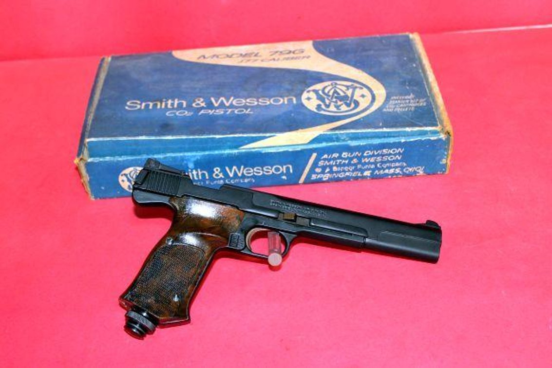 SMITH AND WESSON MODEL 79G .177 AIR GUN