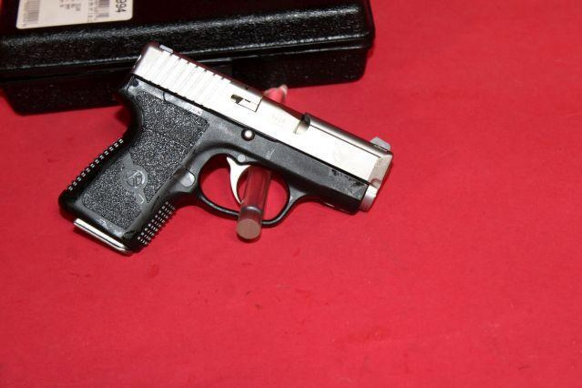 KAHR PM9 SEMI AUTO PISTOL