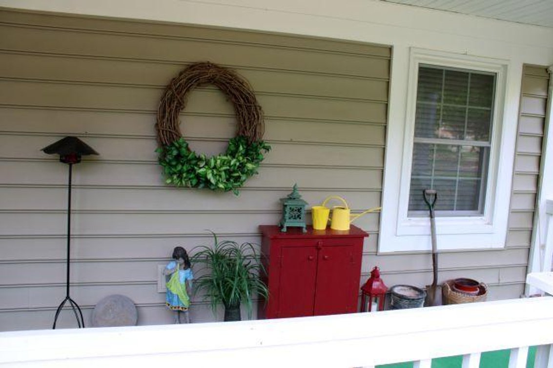 FRONT PORCH CONTENTS