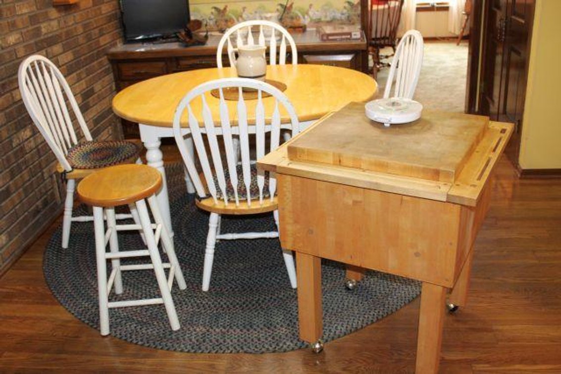 DINING ROOM TABLE, CHAIRS, BUTCHER BLOCK ON WHEELS