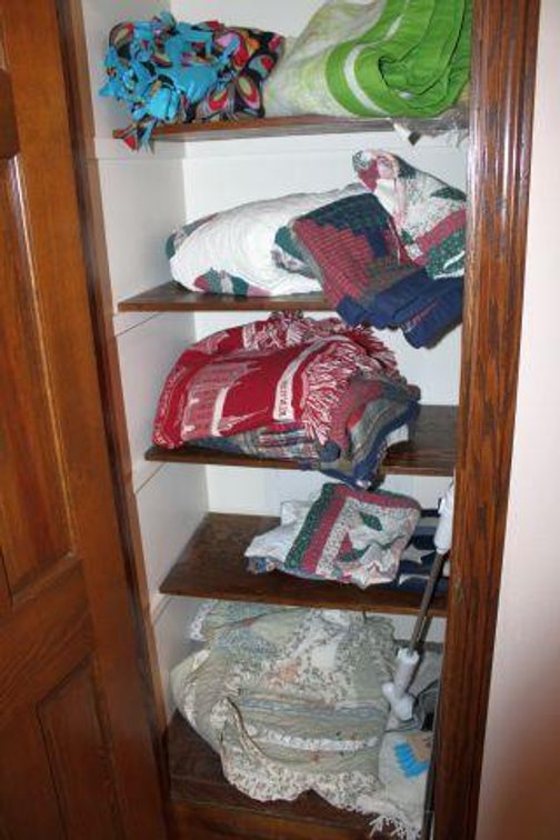 CLOSET CONTENTS 