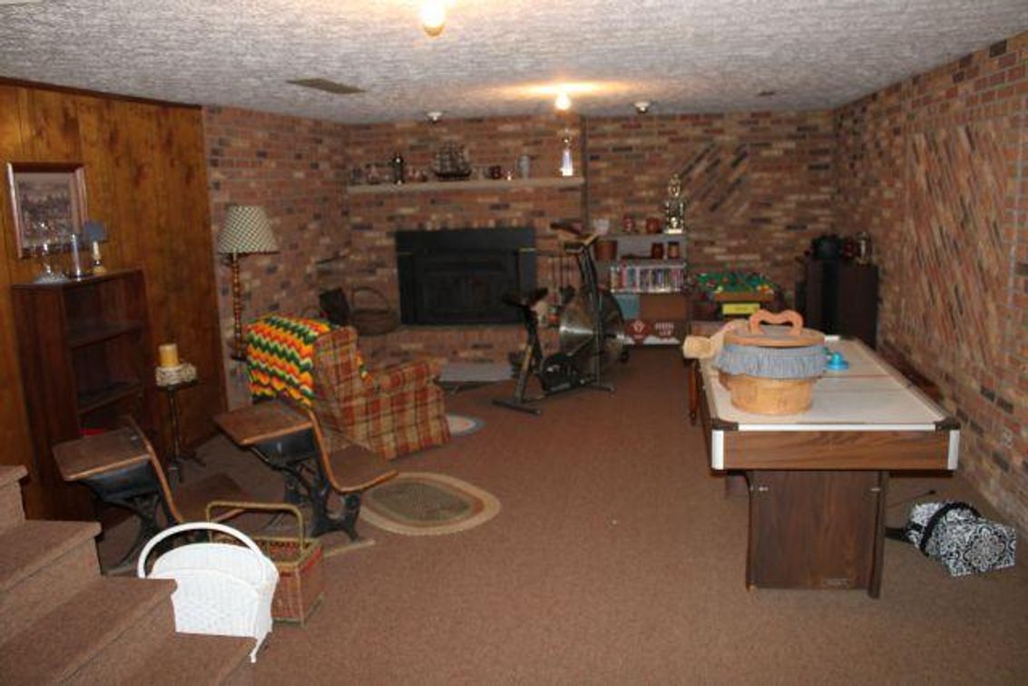 FRONT BASEMENT ROOM CLEANING RIGHTS