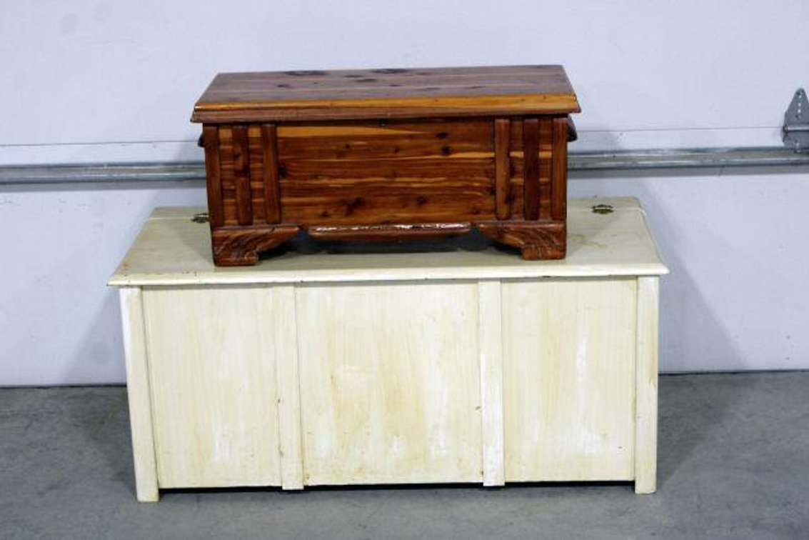 BLANKET CHEST