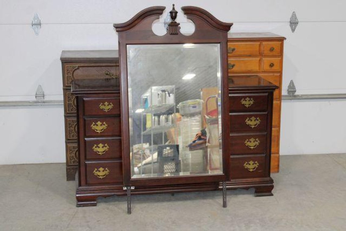 DRESSERS