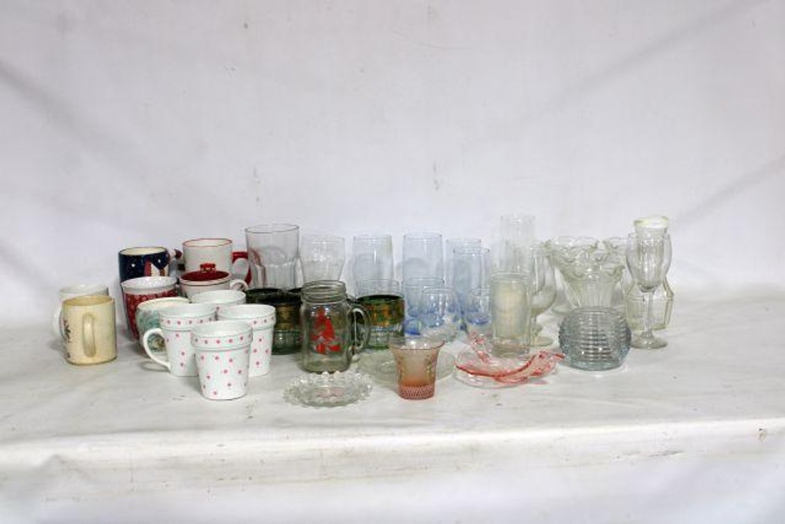 GLASSES AND MUGS